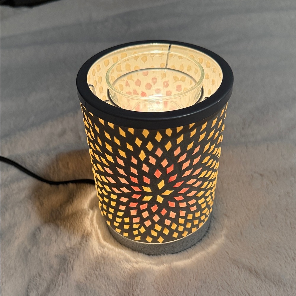 Scentsy Mosaic Pattern Electric Wax Warmer